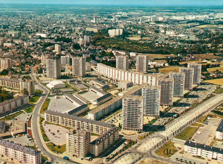 Vue aerienne de Maurepas - Collection musee de Bretagne-Rennes